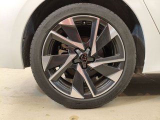 Peugeot 308 5P Allure Pack PureTech 130 S&S EAT8