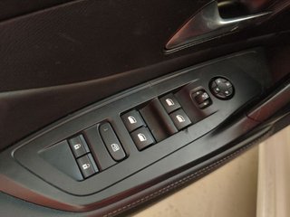 Peugeot 308 5P Allure Pack PureTech 130 S&S EAT8