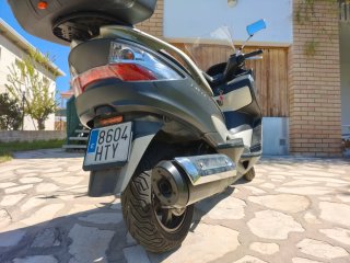 Suzuki Burgman 400 (2014) Muy Cuidada