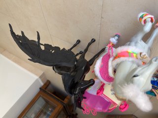 Carruaje Barbie con Caballos y Muñecas