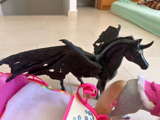 Carruaje Barbie con Caballos y Muñecas