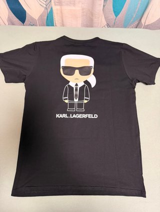 Conjunto Karl Lagerfeld Camiseta y Short