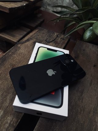 Apple iPhone 14 azul oscuro