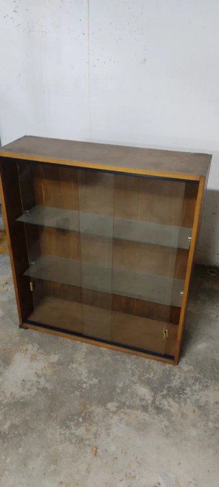 Vitrina madera y cristal