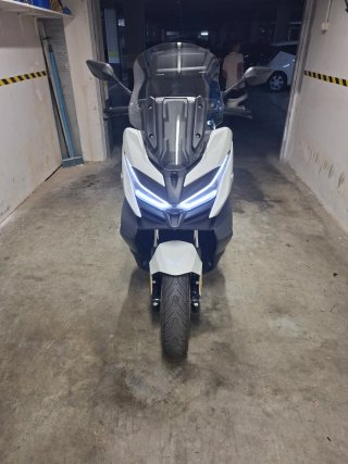 Voge 400 Sr4max Maxi Scooter Automática