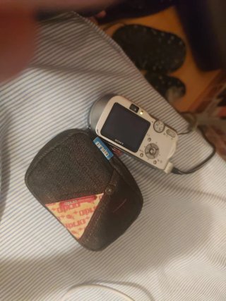 Câmera Sony Cyber-shot 7.2 MP Prata