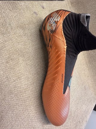 Zapatillas New Balance Fútbol Naranja Talla 42