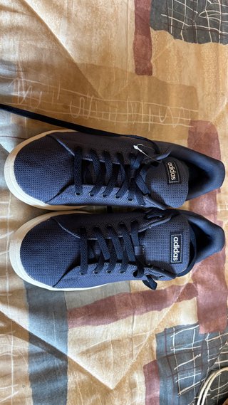 Zapatillas Adidas Azul Marino y Blanco