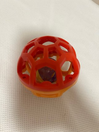 Pelota sonajero Little Hero sensorial