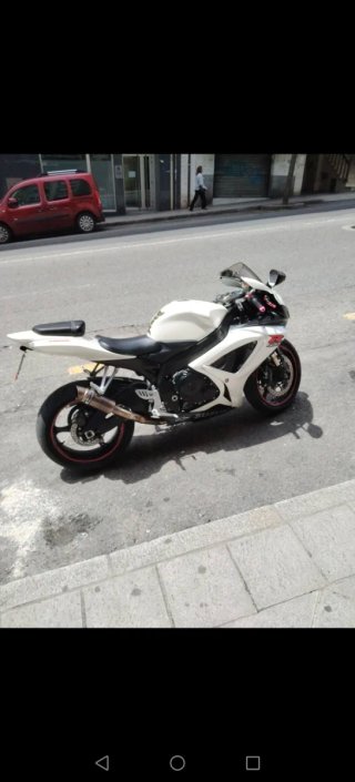 Suzuki GSXR 750 K6/K7