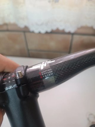 Manillar de carbono para bicicleta