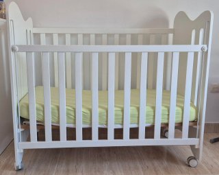 SE VENDE CUNA BLANCA "MI CUNA"