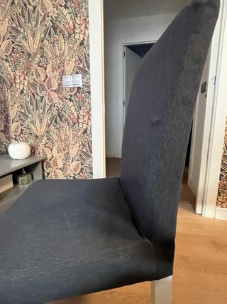 Silla Ikea acolchada funda gris patas blancas