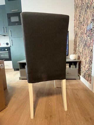 Silla Ikea acolchada funda gris patas blancas