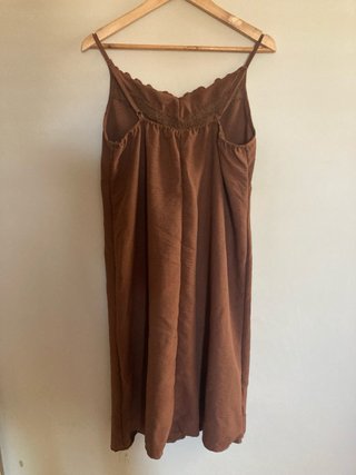 Vestido marrón tirantes talla M. Muy fresquito.