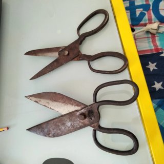 2 Tijeras Antiguas de Metal