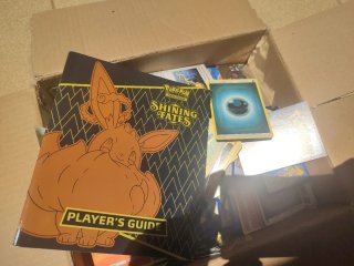 Cartas Pokémon Variadas caja llena