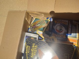 Cartas Pokémon Variadas caja llena