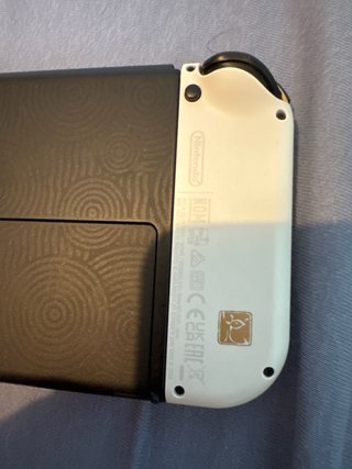 Nintendo Switch OLED Edición Zelda Dorada + sd