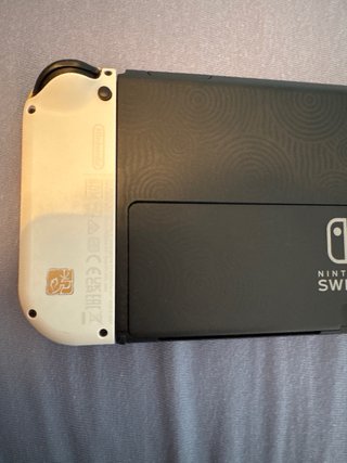 Nintendo Switch OLED Edición Zelda Dorada + sd
