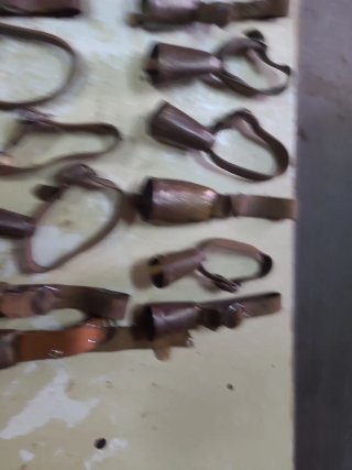 18 Cencerros Antiguos de Bronce