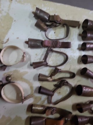 18 Cencerros Antiguos de Bronce