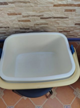 Nevera Portátil Azul y Blanca.