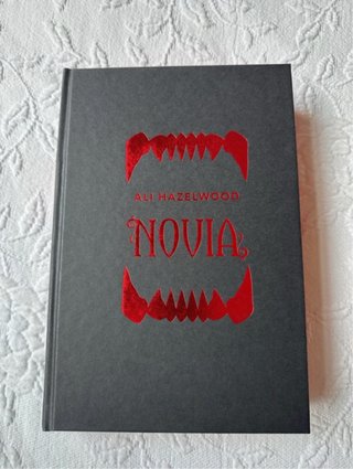 Libro Novia edición especial de Ali Hazelwood