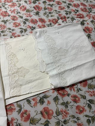 Lenzuola matrimoniali vintage ricamate a mano