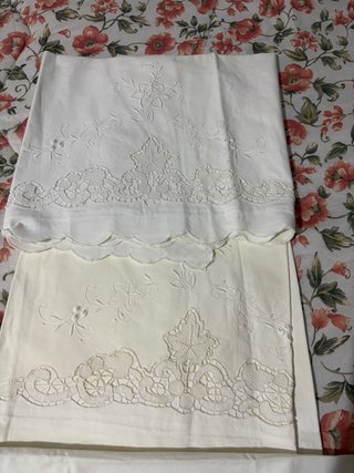 Lenzuola matrimoniali vintage ricamate a mano