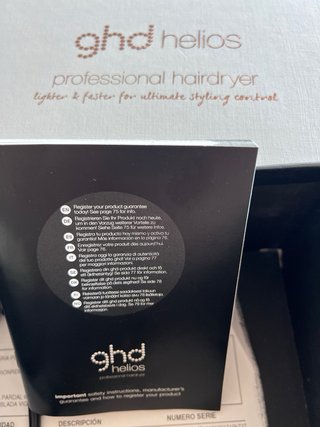 Secador GHD Helios Blanco y Dorado