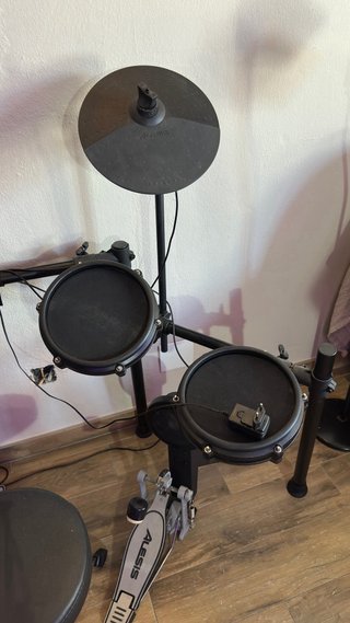 Batería Electrónica Alesis