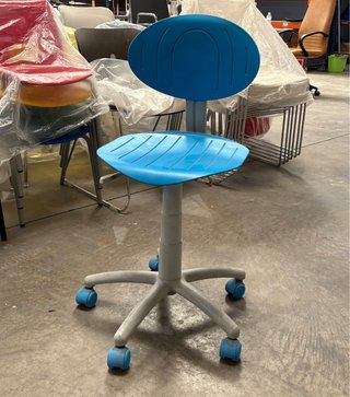 Silla de oficina infantil azul