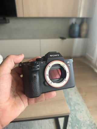 Kit Sony A7 III + Teleobjetivo 70-200 f/4