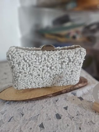 Bolso de fiesta blanco y plata