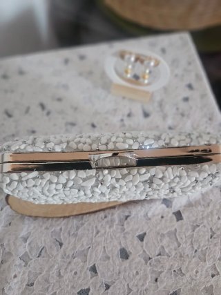 Bolso de fiesta blanco y plata