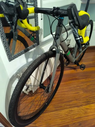 Bicicleta Gravel Cannondale