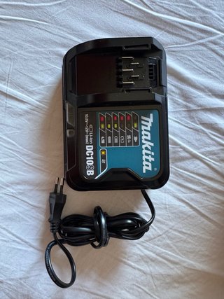 Kit Makita 12V HP333D + TD110D + 2 Baterías
