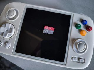 Anbernic RG Cube Blanco + SanDisk 128 GB