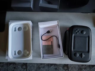 Anbernic RG Cube Blanco + SanDisk 128 GB