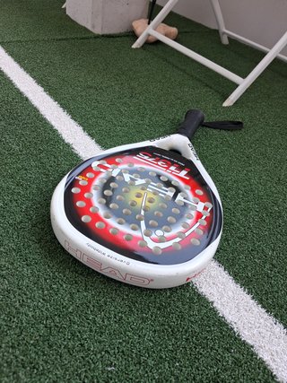 Pala de pádel Head T1375