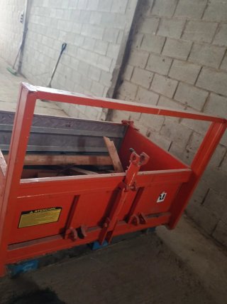 Cajón volquete para mini tractor