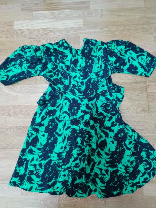 Vestido verde estampado ideal evento