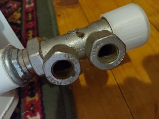 Radiador de agua blanco