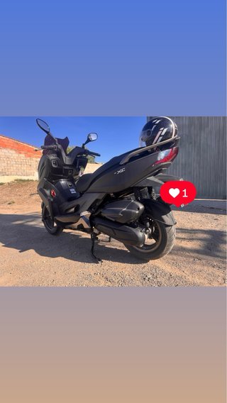 Moto KYMCO 125 Scooter Automática Negra