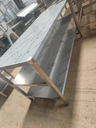 MESA ACERO INOXIDIBLE LABOREÓ MIRA MI PERFIL