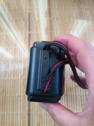Yashica L AF 32mm Fotocamera non testata