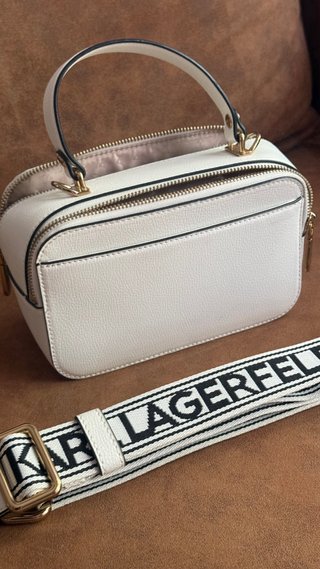 Bolso Karl Lagerfeld blanco y dorado