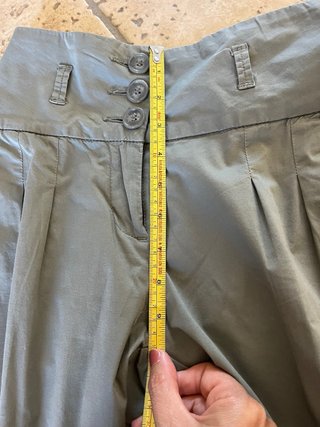 Pantaloni vita alta con pinces