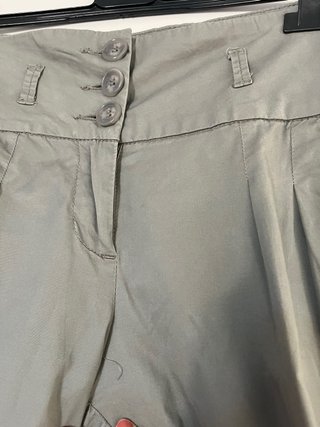 Pantaloni vita alta con pinces